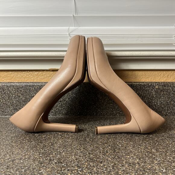 Naturalizer Shoe Comfort Heels Womens 8.5W Beige Leather Slip On Pump Almond Toe - Picture 4 of 10